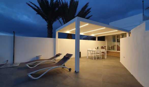 INSTALACIONES PERGOLAS BIOCLIMATICAS,PERGOLAS BIOCLIMTICAS SAXUN,ISLAS CANARIAS,PERGOLAS A MEDIDA,PERGOLA DE ALUMINIO,PERGOLA MOTORIZADA,LANZAROTE TOLDOS,FUERTETOLDOS,FUERTEVELAS