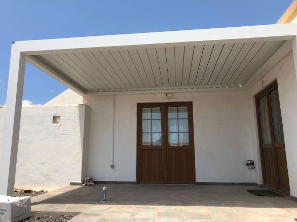 PERGOLA BIOCLIMATICA FUERTEVENTURA,INSTALADORES BIOCLIMATICAS,SAXUN FUERTEVENTURA